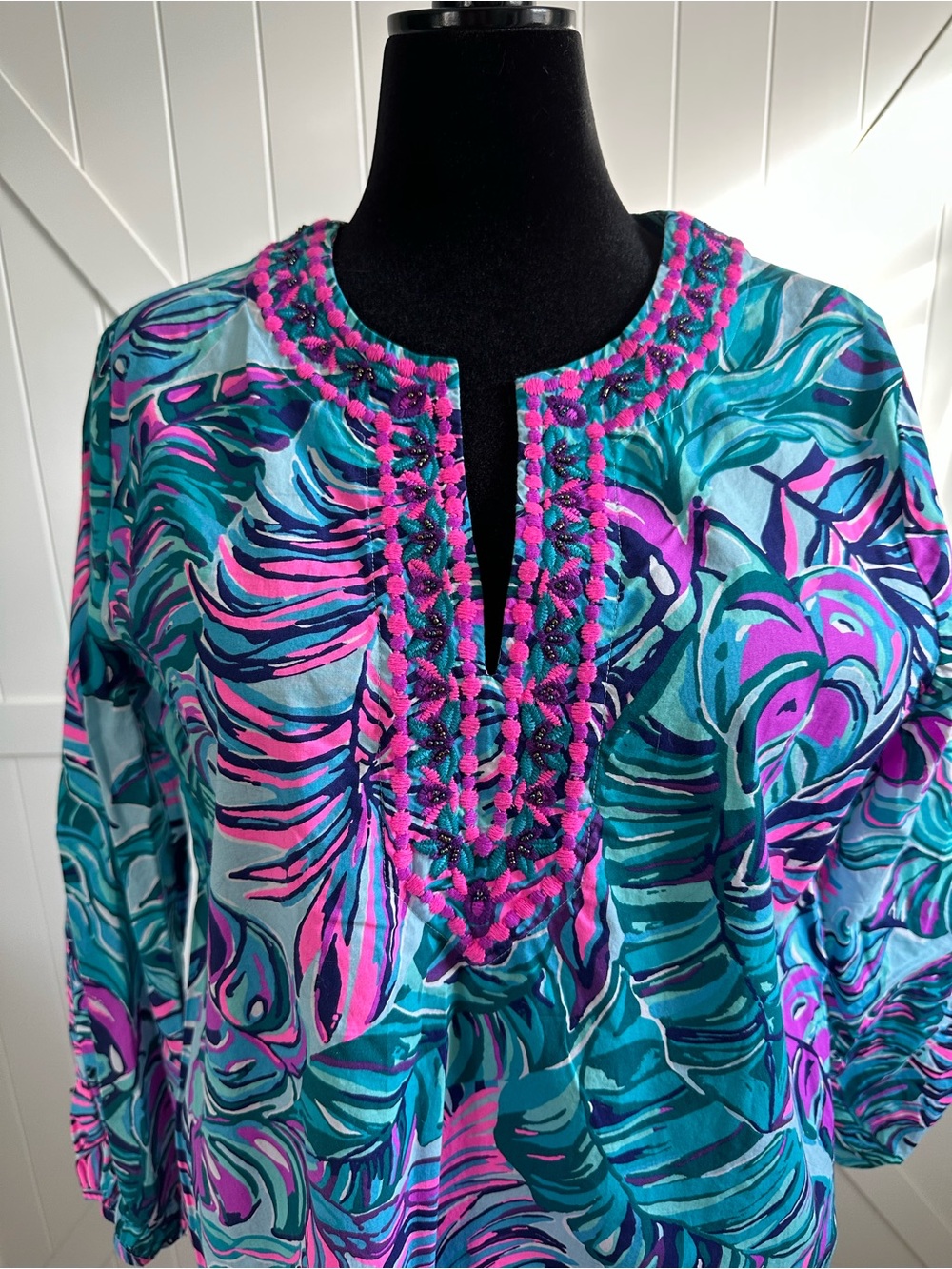 Lilly Pulitzer XL Tropical Palm Print Embroidered Tunic Top Pink Teal - Picture 2 of 7